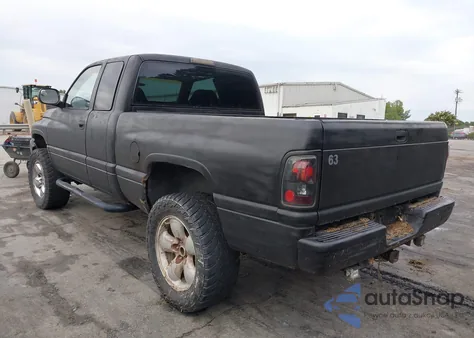 2001 Dodge Ram 1500 St z USA, uszkodzony, nr VIN 1B7HF13Z31J251561